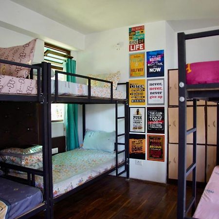A Pousada Backpackers Den Gangtok Exterior foto