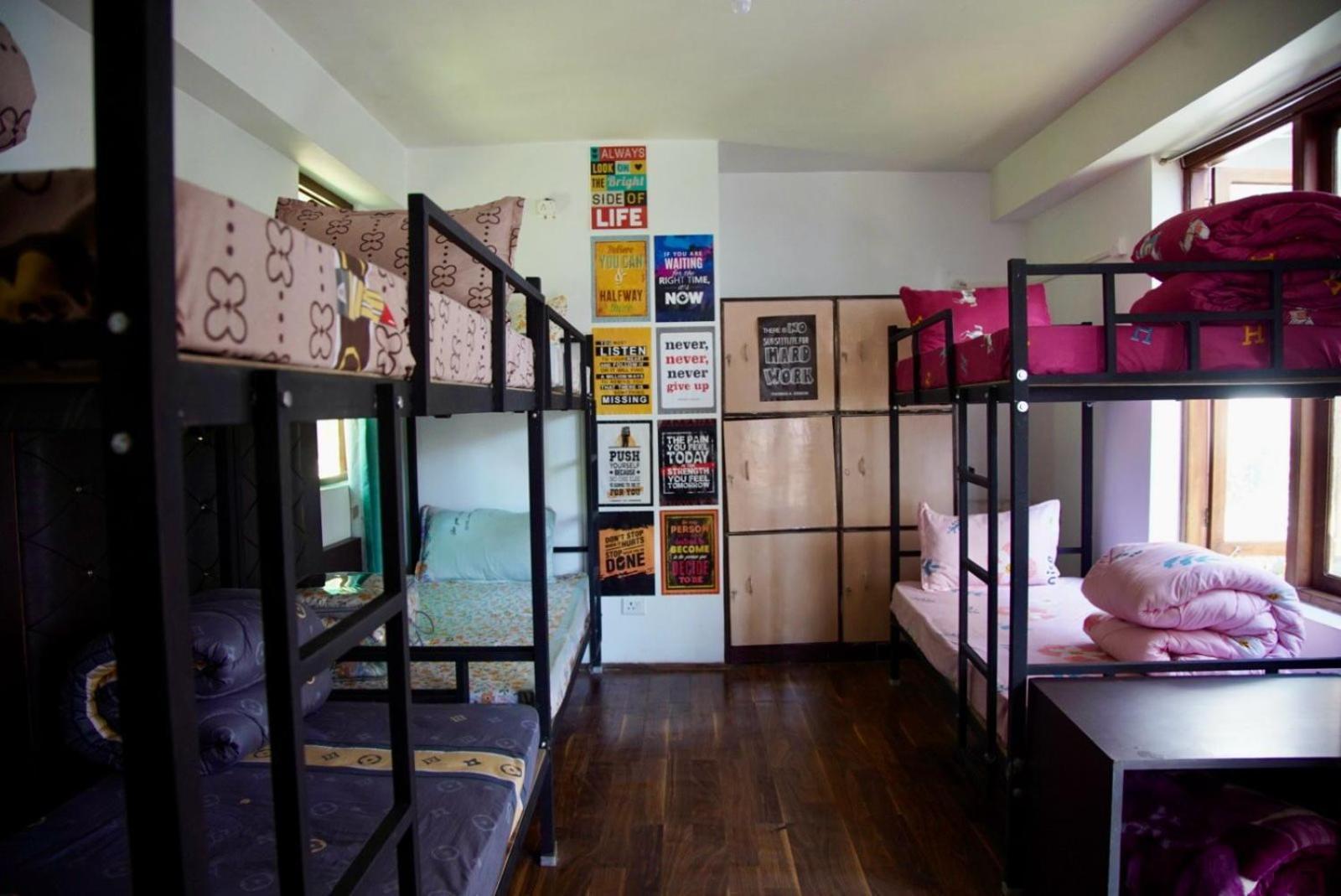 A Pousada Backpackers Den Gangtok Exterior foto