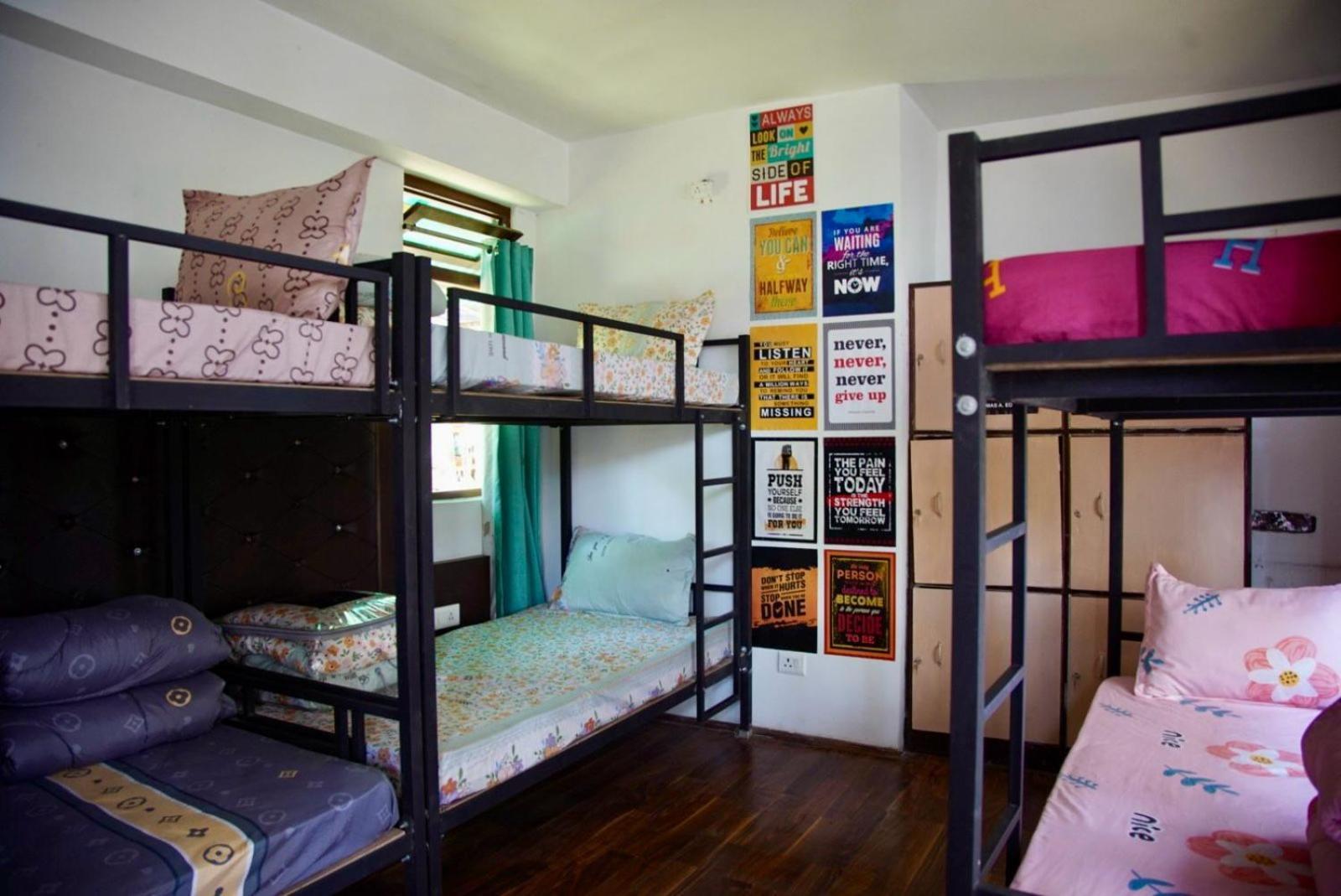 A Pousada Backpackers Den Gangtok Exterior foto