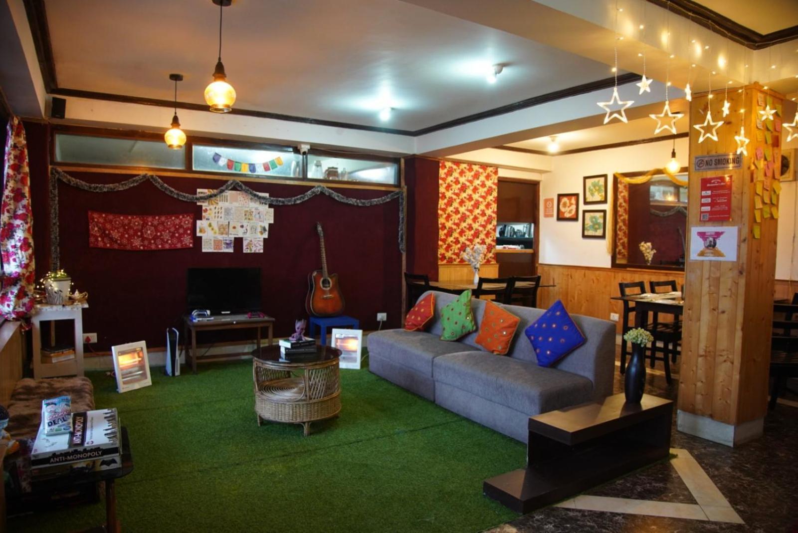 A Pousada Backpackers Den Gangtok Exterior foto