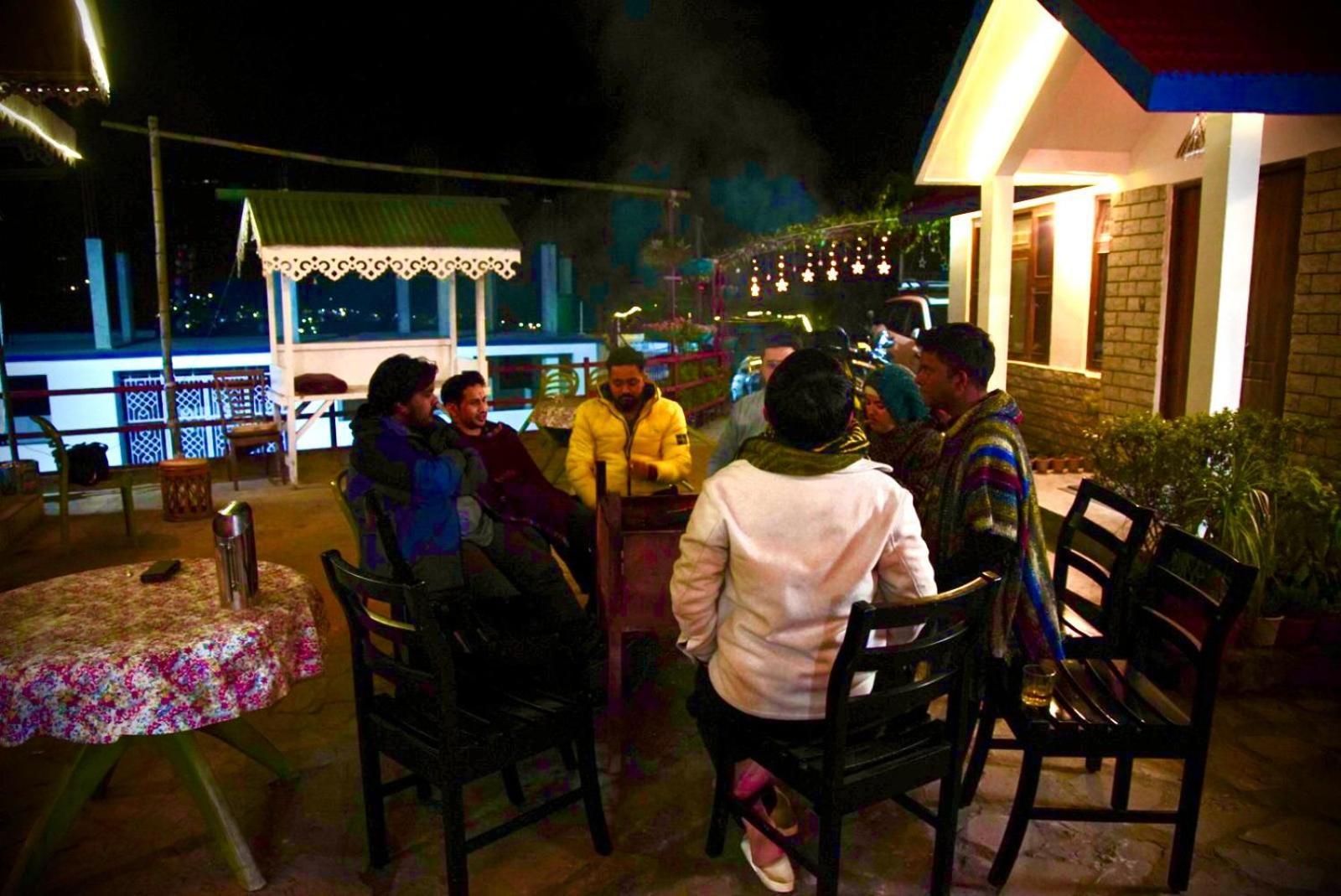 A Pousada Backpackers Den Gangtok Exterior foto