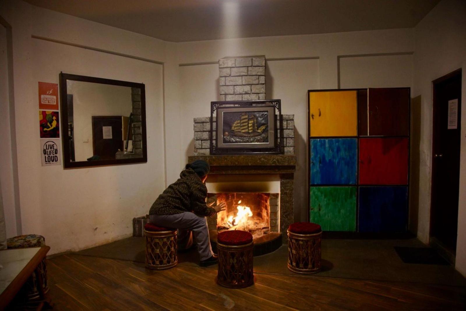A Pousada Backpackers Den Gangtok Exterior foto